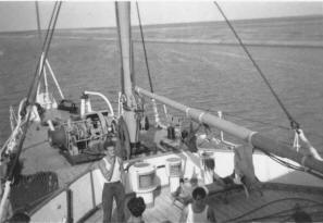 HMS Sharpshooter in Suez Canal 1947/8