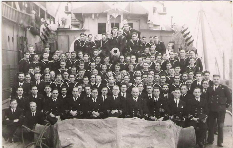 Crew of HMS Sharpshooter - Iceland 1942